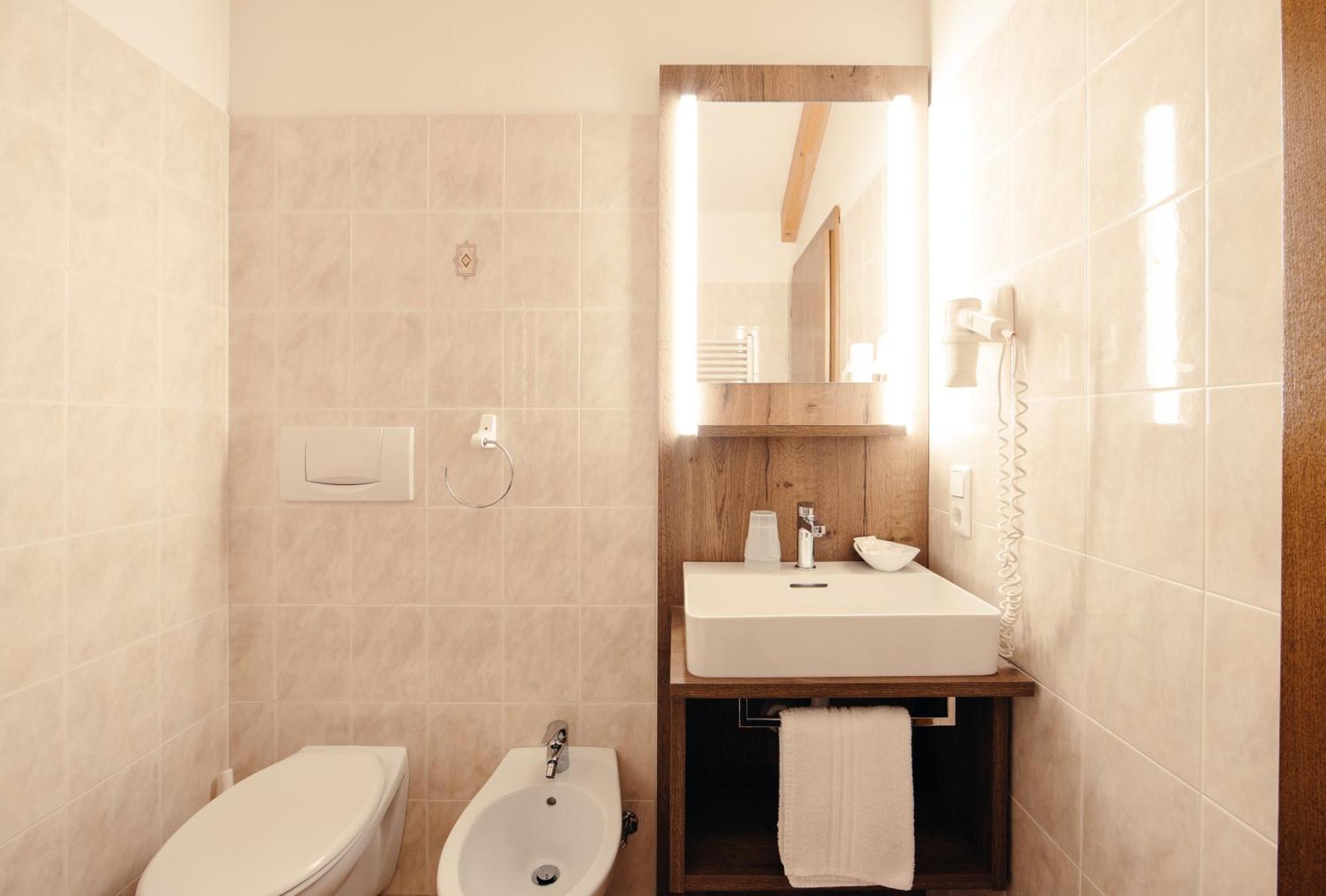 Hotel Ludwigshof & Luvina Trodena Rom bilde